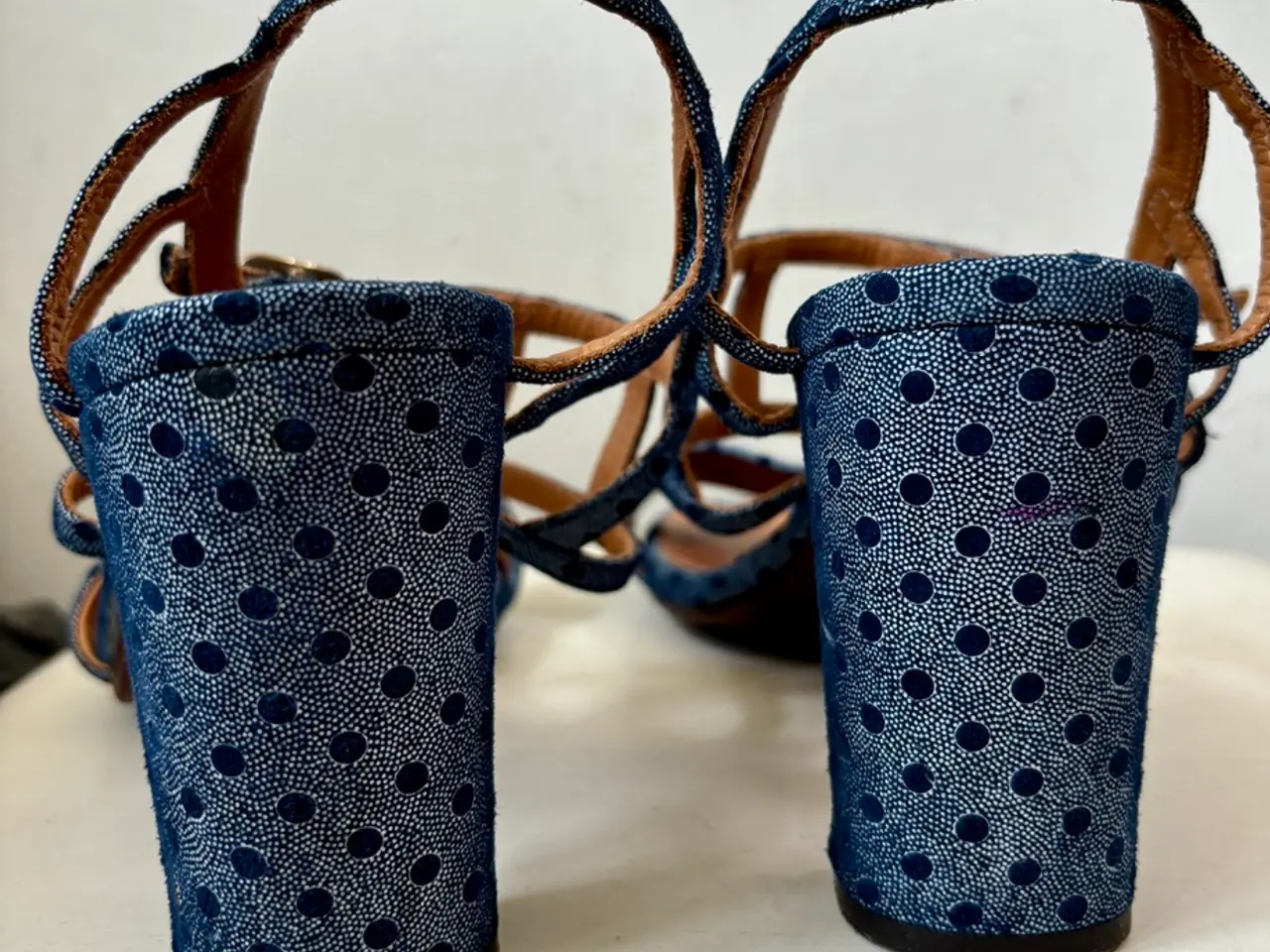 Billede 5 - Chie Mihara, blå-prikkede sandaler, str 40