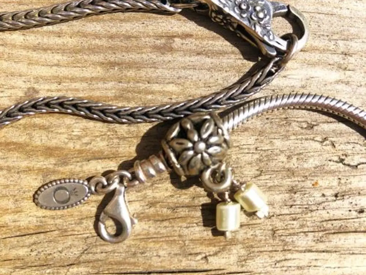 Billede 2 - HÅNDLAVET VEDHÆNG / DANGLE til armbånd eller halsk