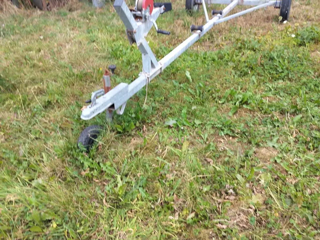 Billede 5 - Kegnæs 470HE selvlænsende med 40 hk Mariner.