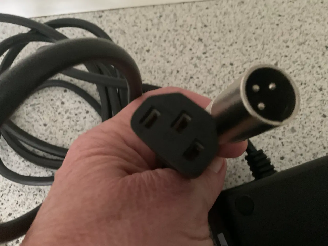 Billede 3 - Oplader til WINTHER elcykel