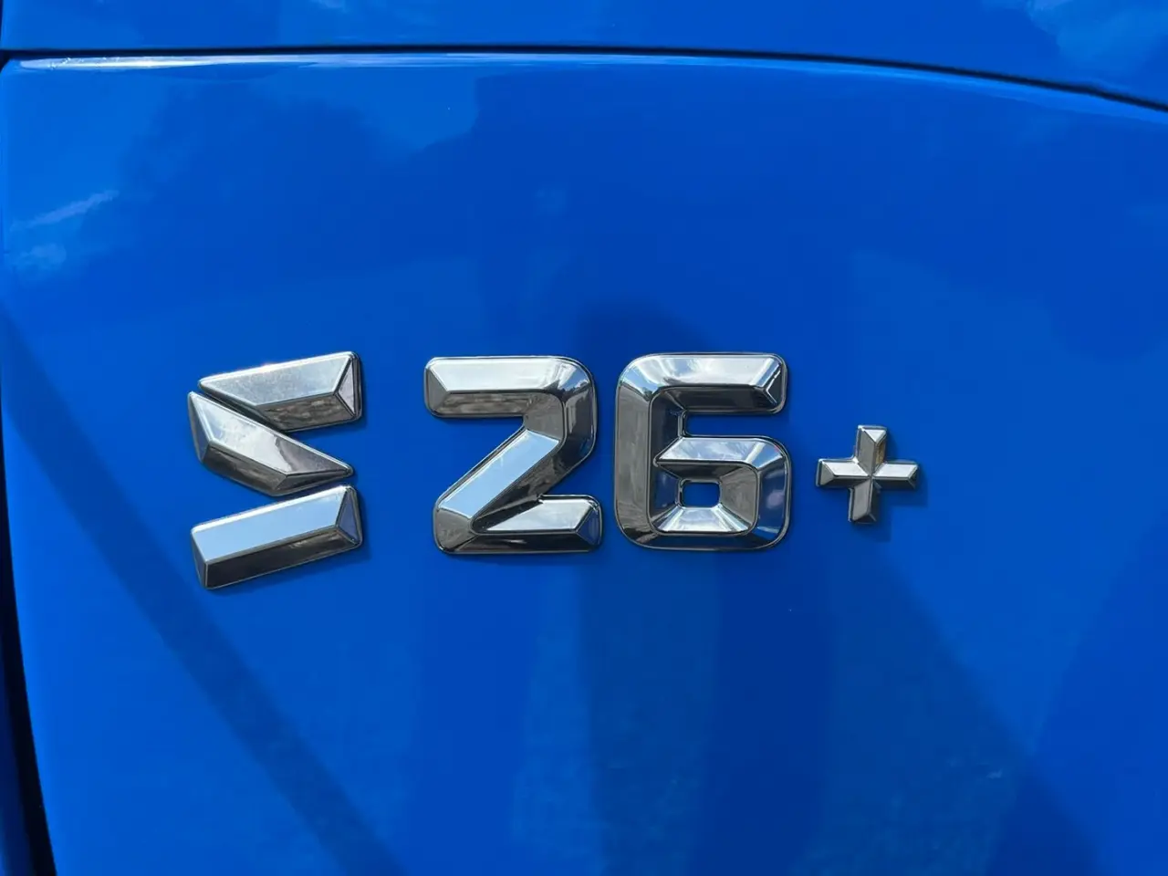 Billede 5 - Solis S26 6+2 Gearmaskine med Servostyring og brede traktorhjul