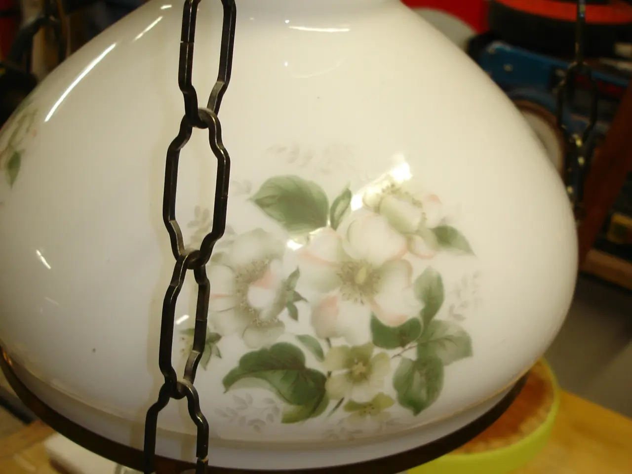 Billede 3 - Flot Loftslampe med Æbleblomst motiv ingen skår.