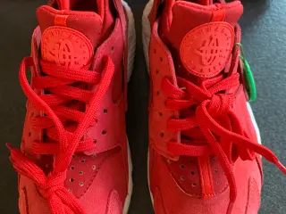 Nike Air Huarache sælges