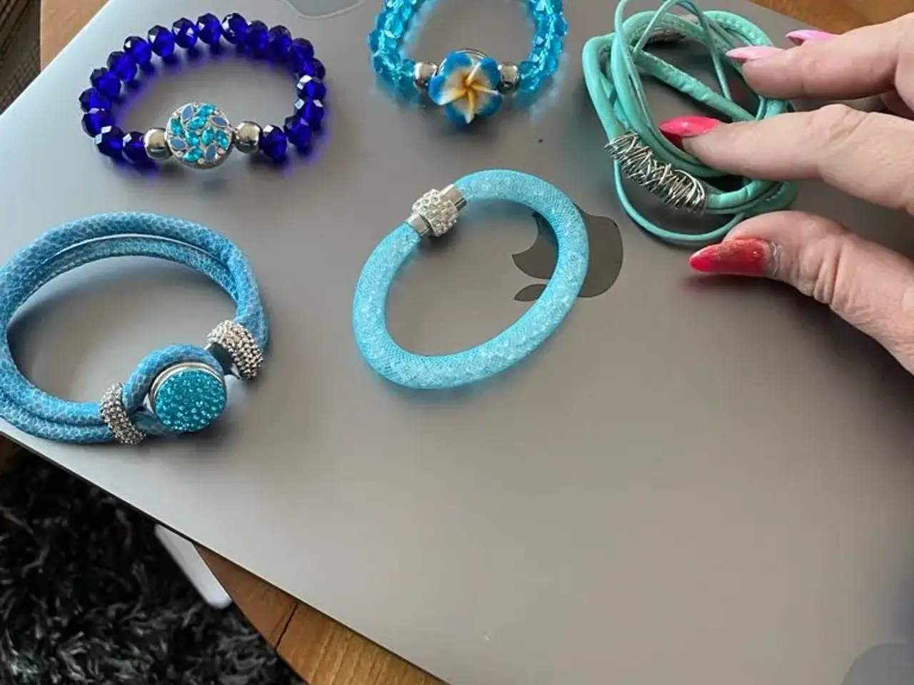 Billede 13 - Flotte nye armbånd