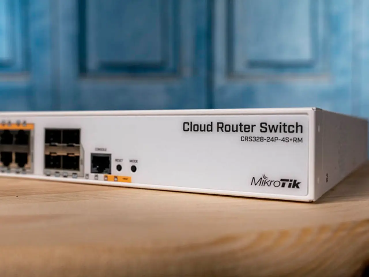Billede 2 - Mikrotik Cloud Router Switch CRS328-24P-4S+RM