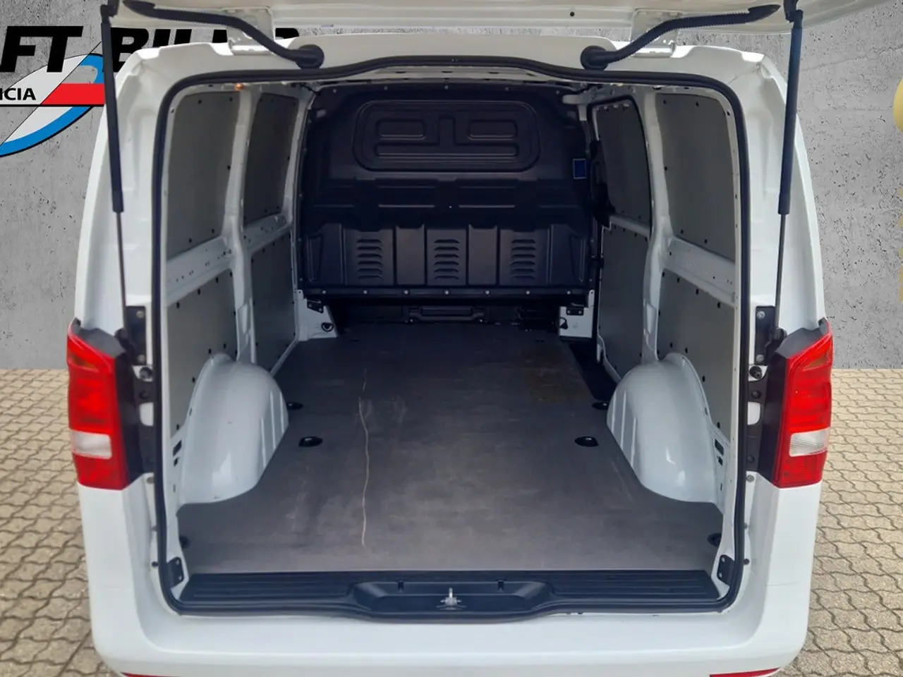 Billede 10 - Mercedes Vito 116 2,0 CDi Kassevogn aut. L RWD