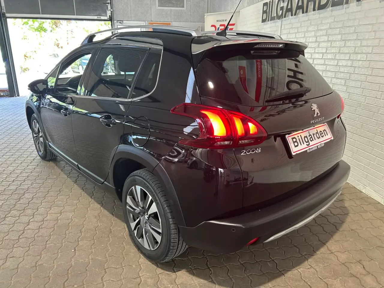 Billede 4 - Peugeot 2008 1,2 e-THP 110 Allure Sky