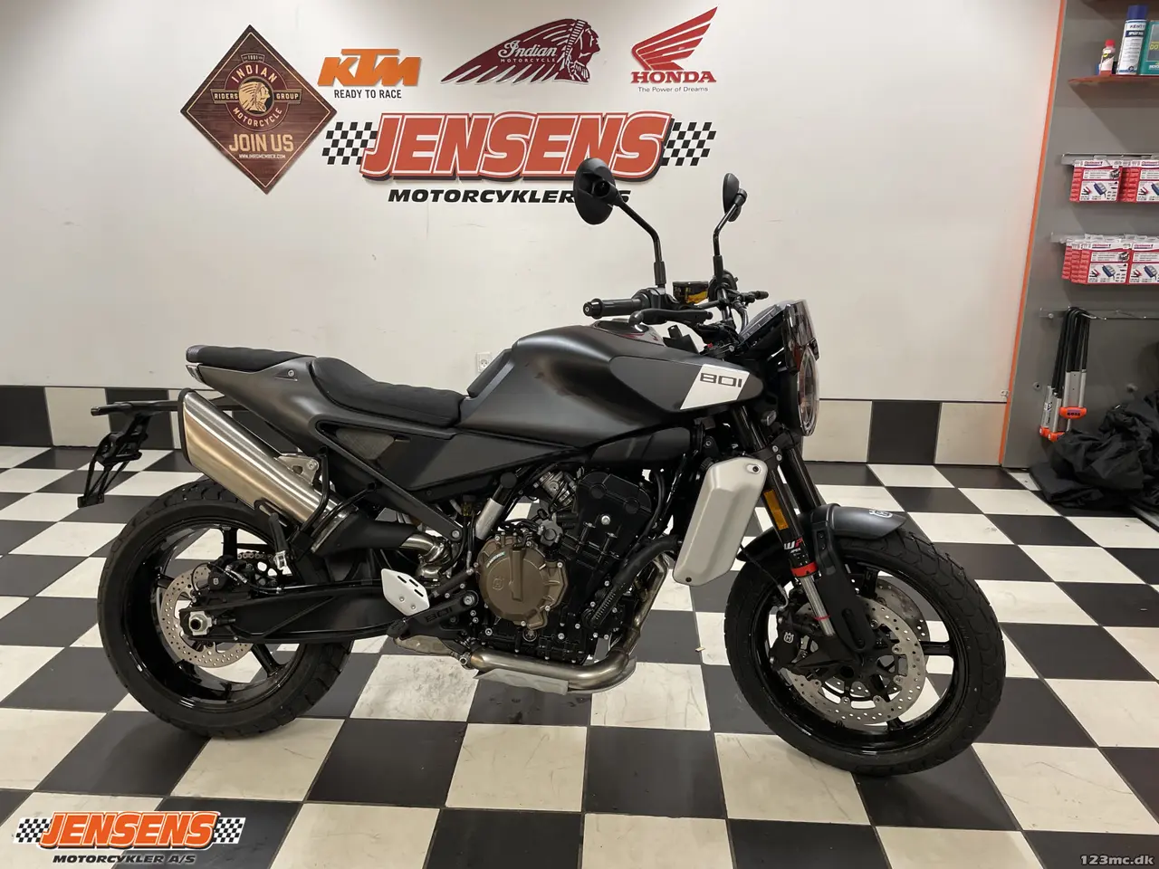 Billede 1 - Husqvarna Svartpilen 801