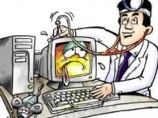Computermanden reparerer og fixer