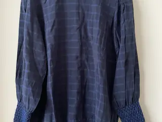 Résumé flot bluse