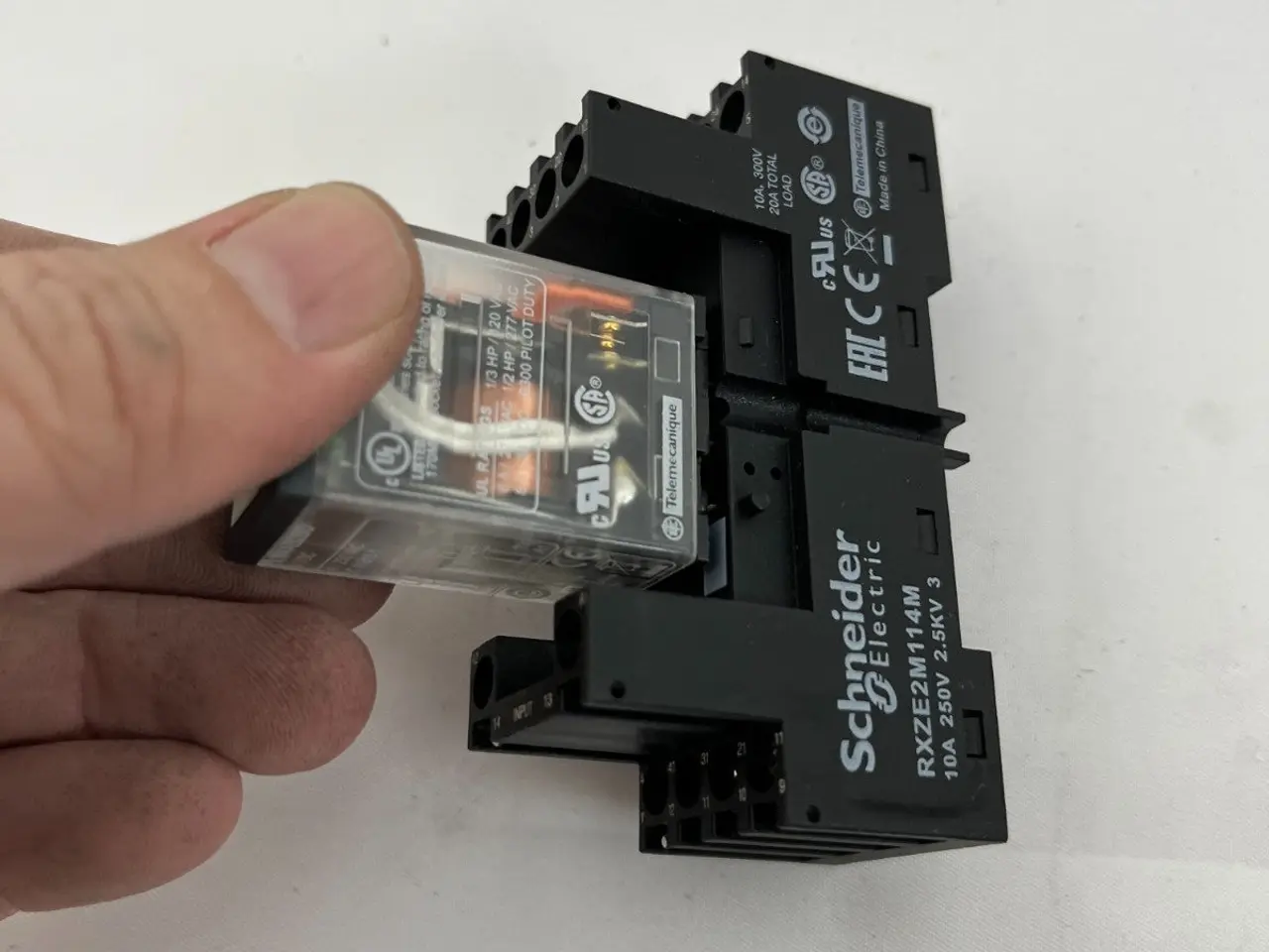 Billede 5 - Schneider RXM4AB2B2BD 24VDC Plug-In relæ + DIN