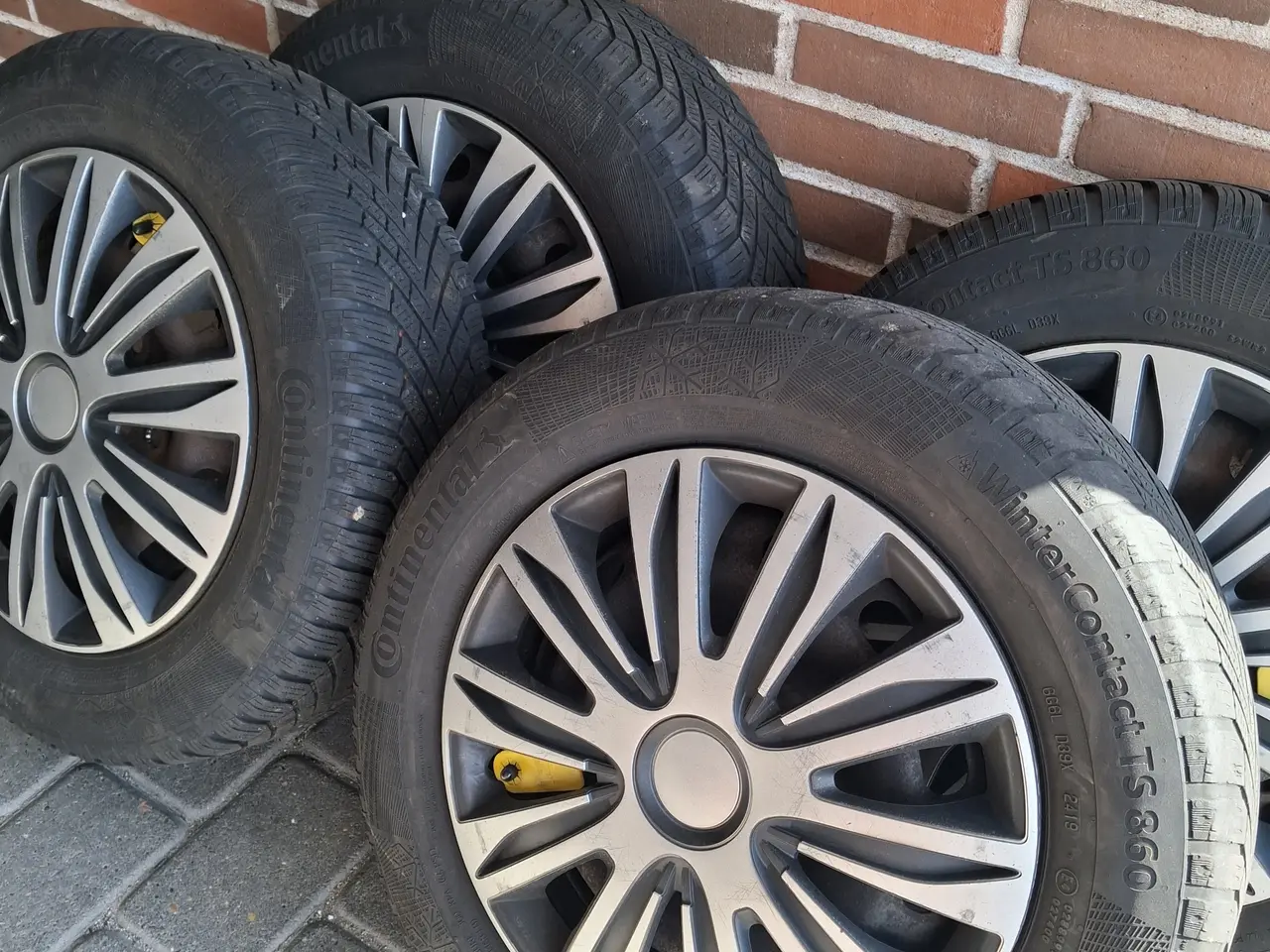 Billede 2 - Vinterdæk på fælge til Ford Fiesta