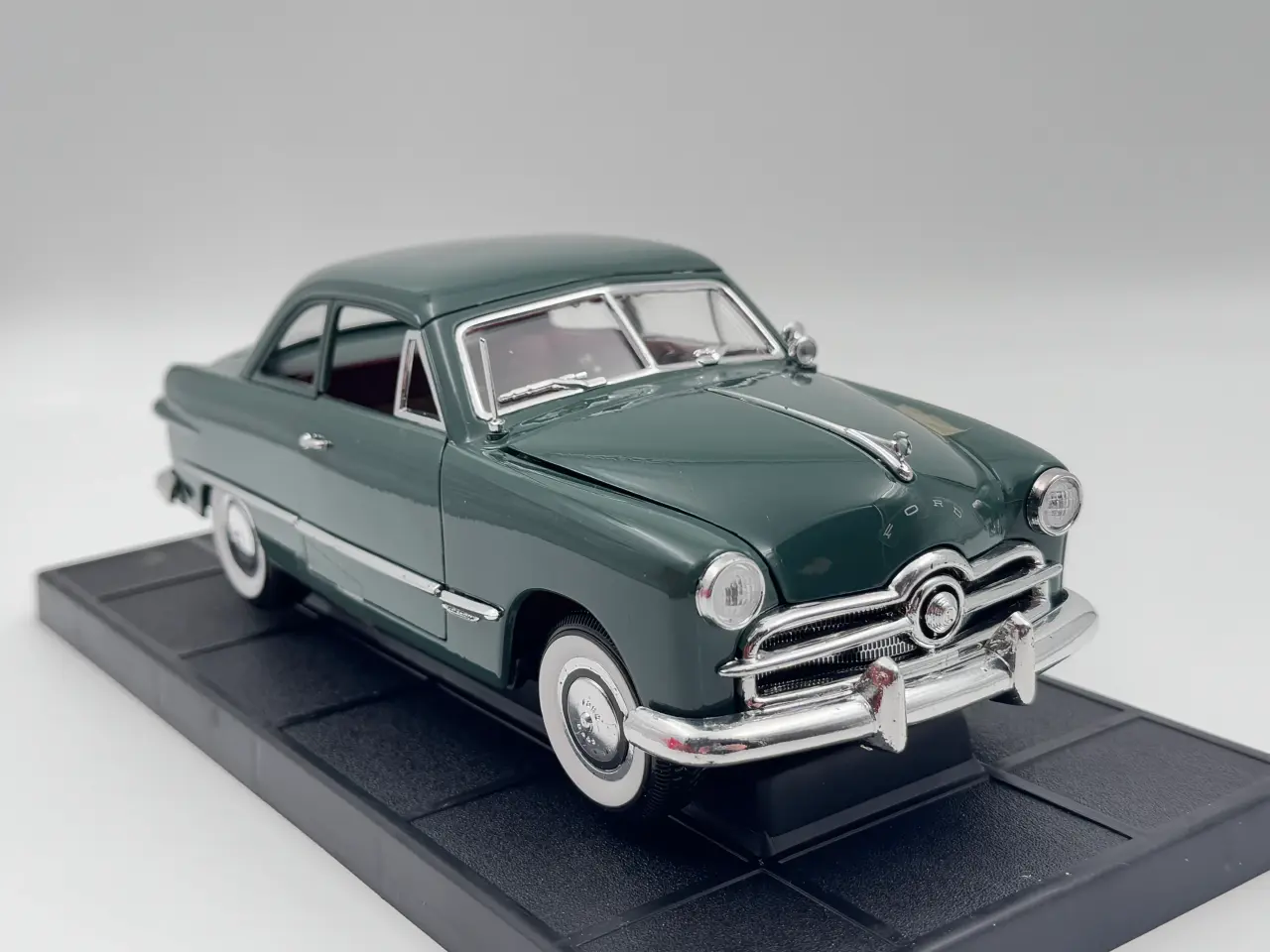 Billede 3 - 1949 Ford 2 door Coupe 1:18 Sjælden udbudt
