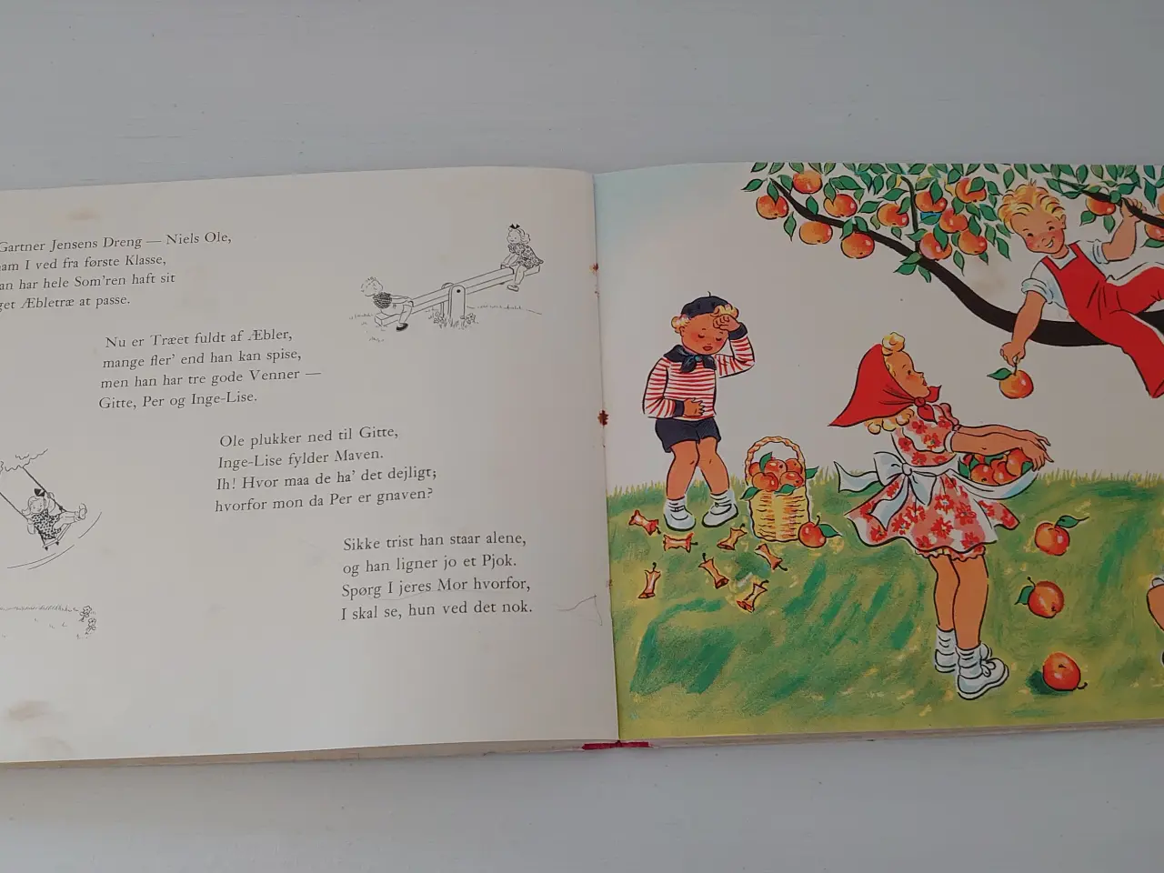 Billede 4 - J.Vagn Nielsen: - og Legen gaar. sjælden, 1941