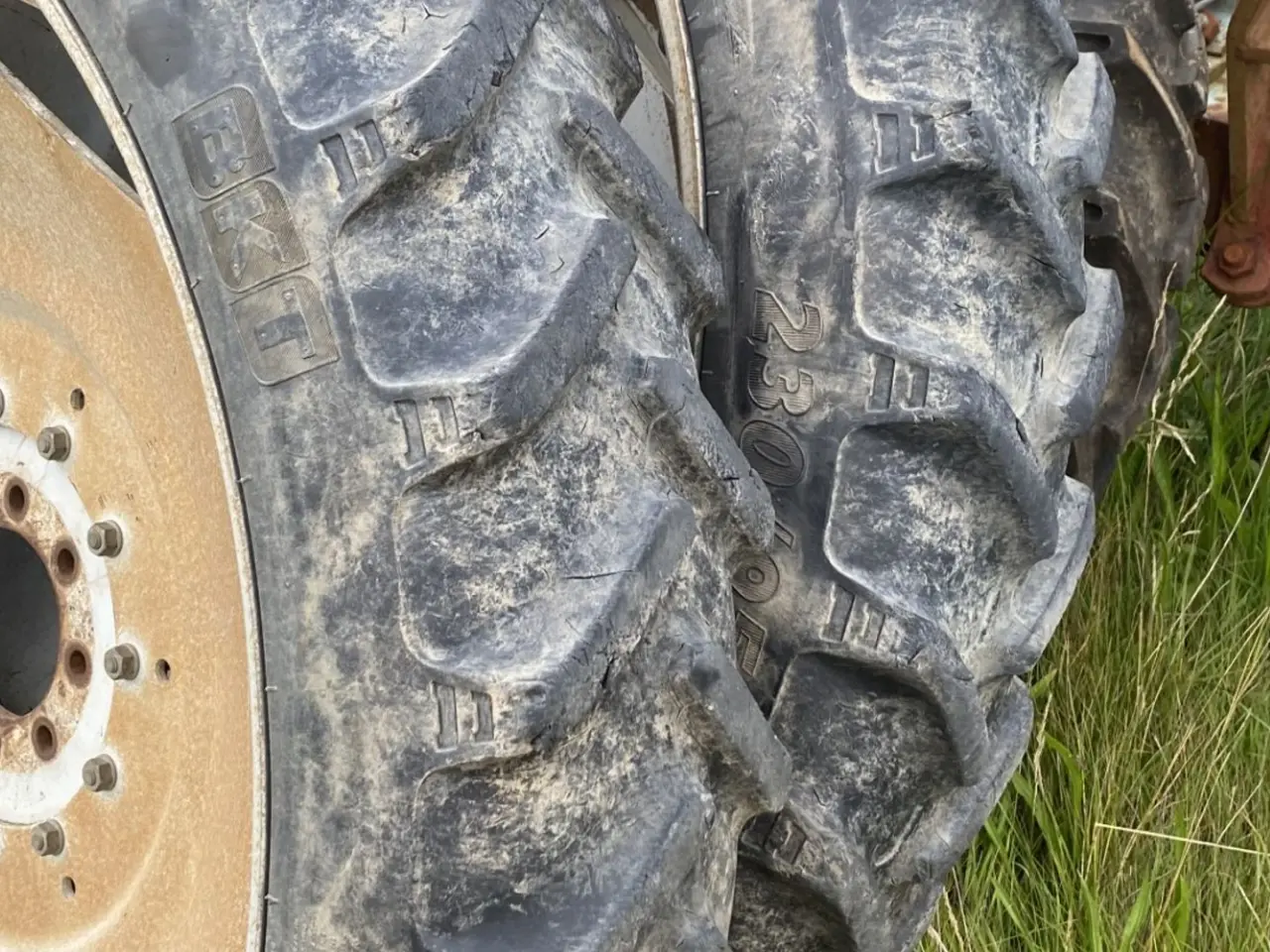 Billede 3 - BKT 230/95R44(9.58R44)+8.3-32