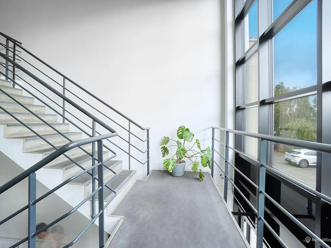Billede 20 - Nyistandsatte kontor- og lagerlokaler med adgang til vareelevator