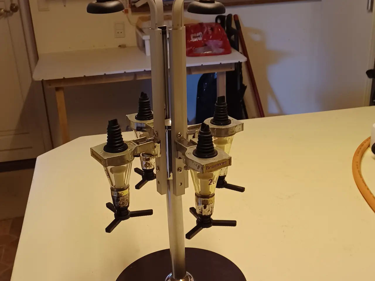Billede 1 - dispenser til 4 flasker spiritus