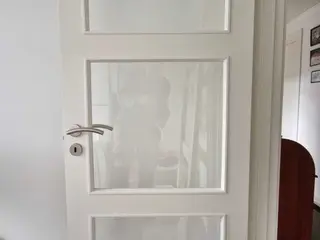 Dør med glasfelter
