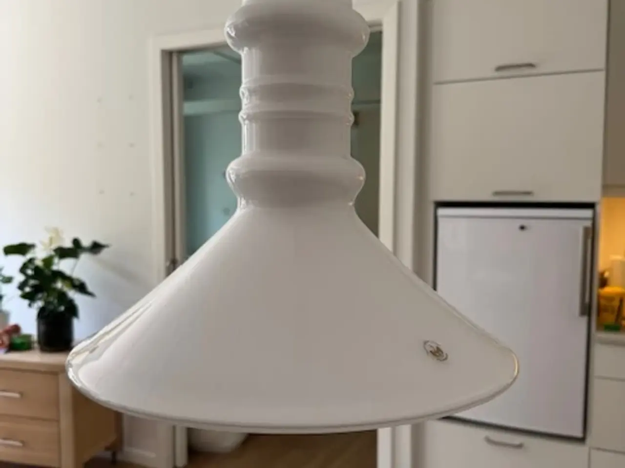 Billede 2 - Holmegaard apoteker loftslampe, stor i hvid glas