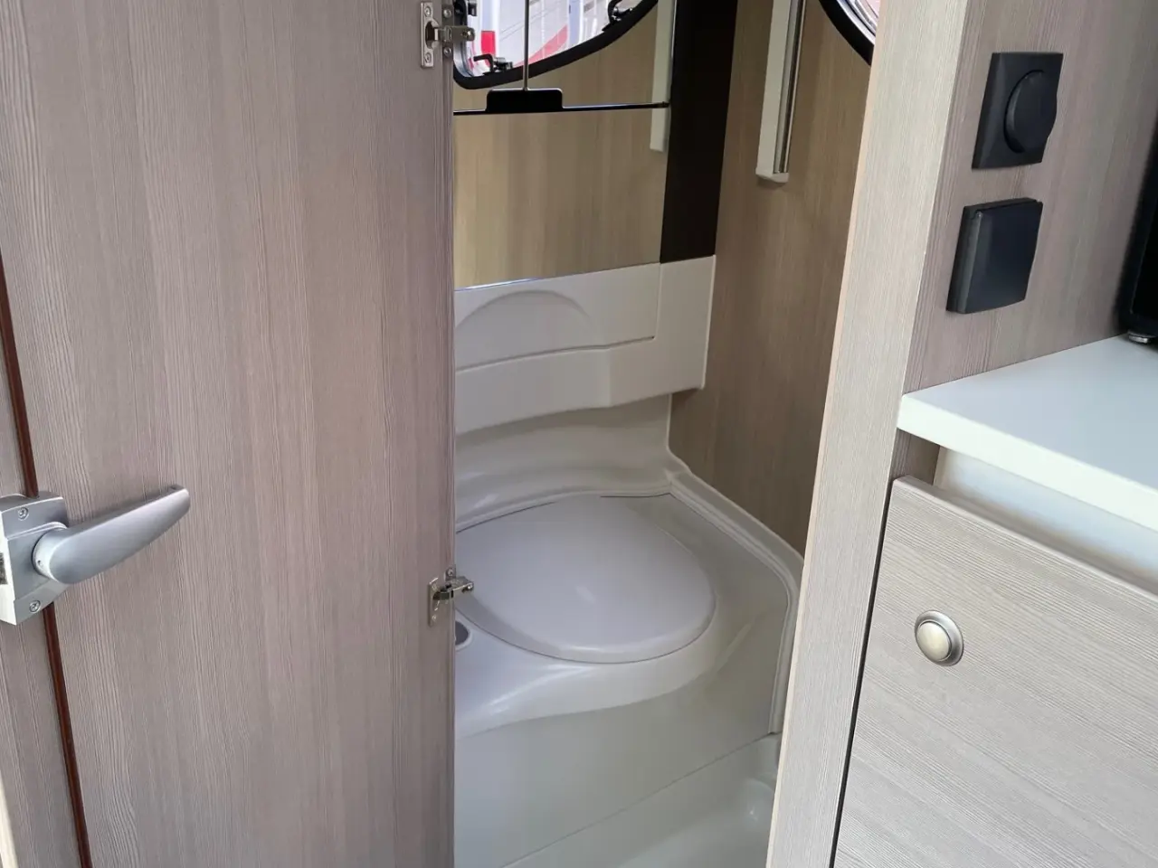 Billede 5 - Campingvogn - Adria Action 361 LH 2014