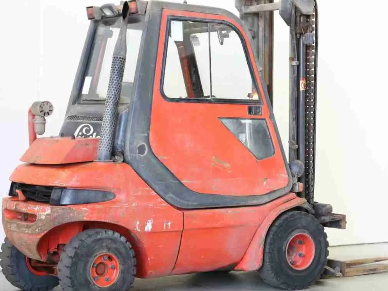 Billede 1 - Linde DEFEKTE Gaffeltruck div. KØBES !.