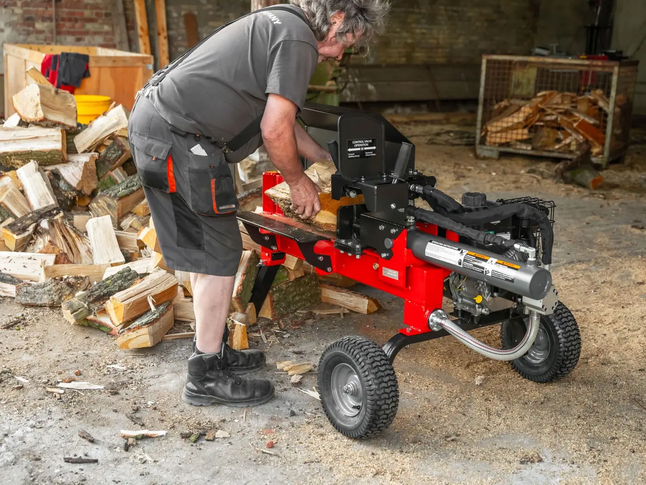 Billede 25 - WoodMaster CWM12B – 12 ton benzin brændekløver (vandret)