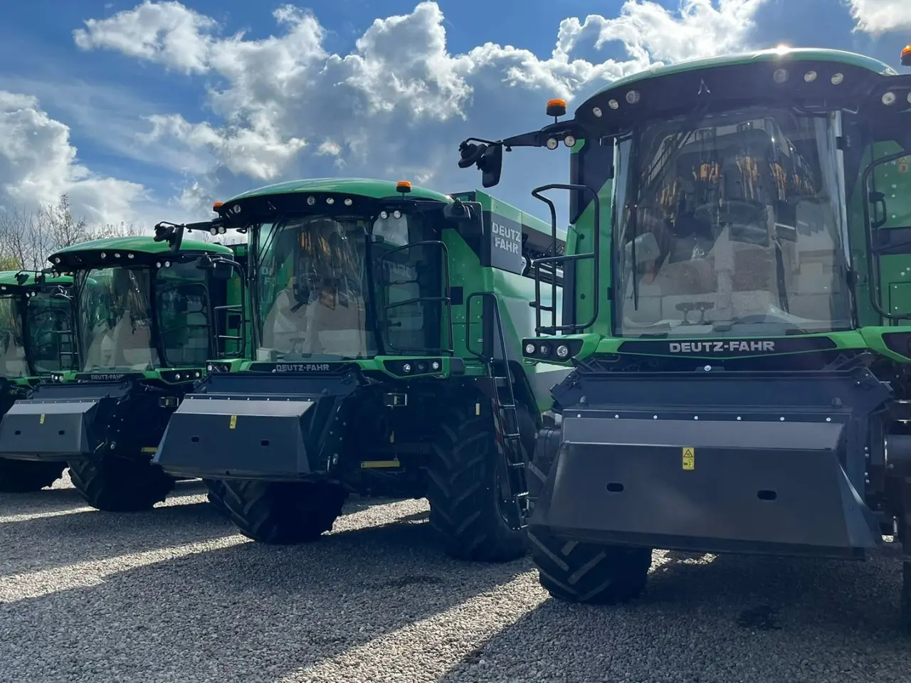 Billede 1 - Deutz-Fahr C7206 With 24feed - 7.2m header. New and unused Combine together with 7.2m header