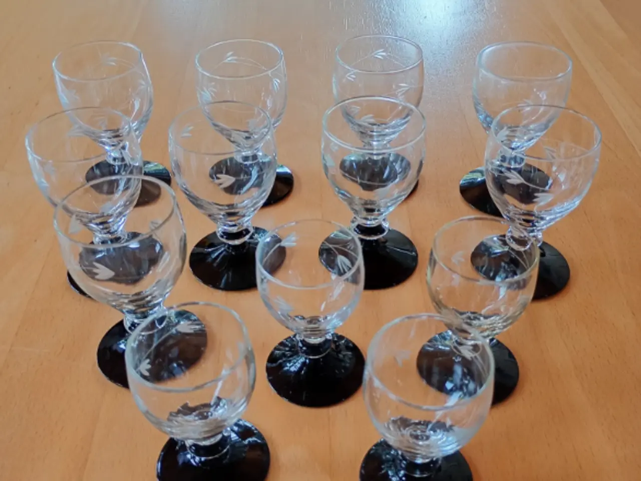 Billede 1 - Glas på sort fod - Lot - (Ranke?)