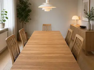 Stouby massivt egetræsbord