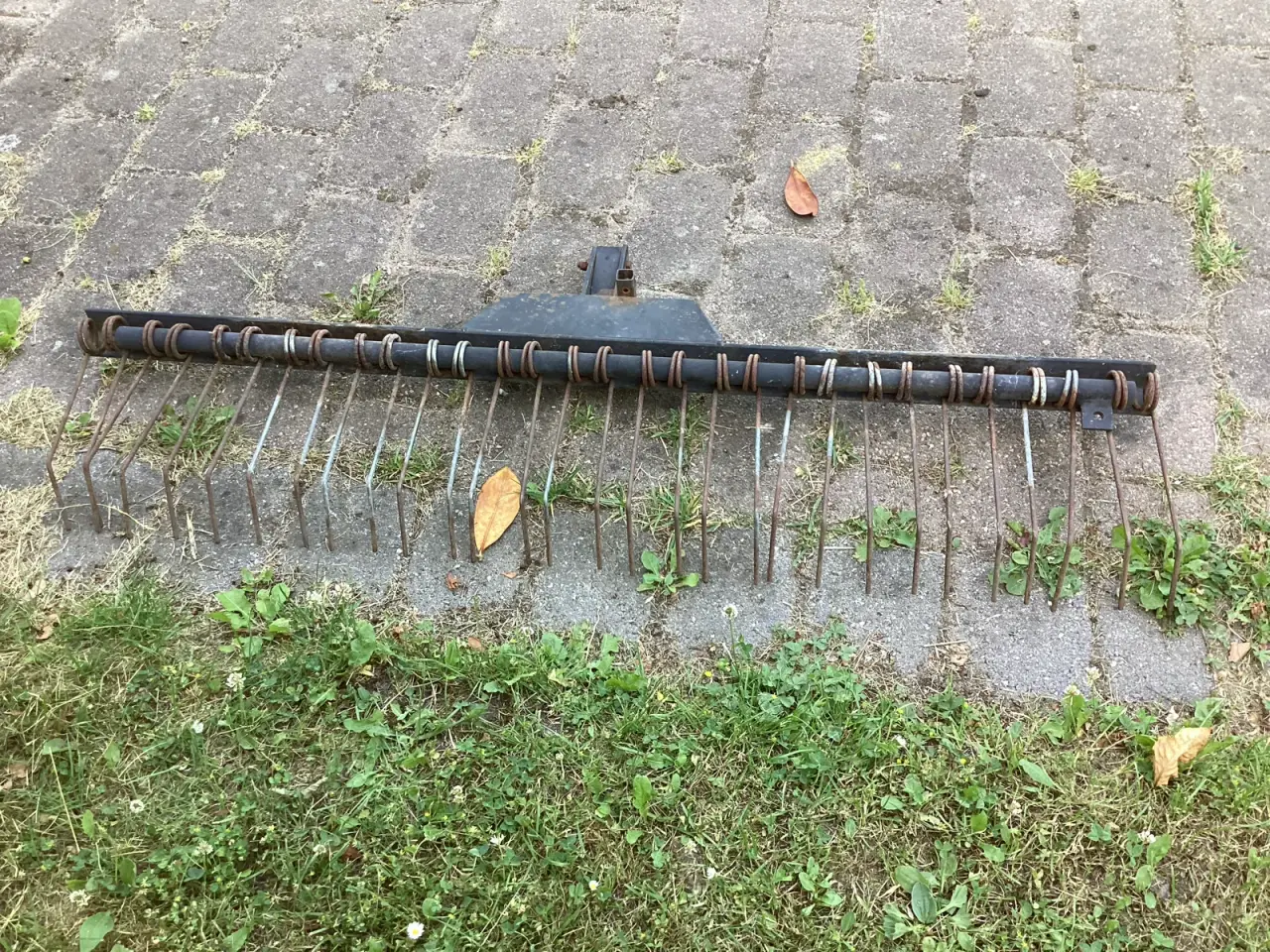 Billede 2 - Gårdrive