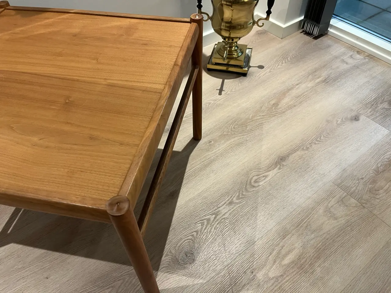 Billede 6 - Designer Ole Wanscher Sofabord i olieret valnød.