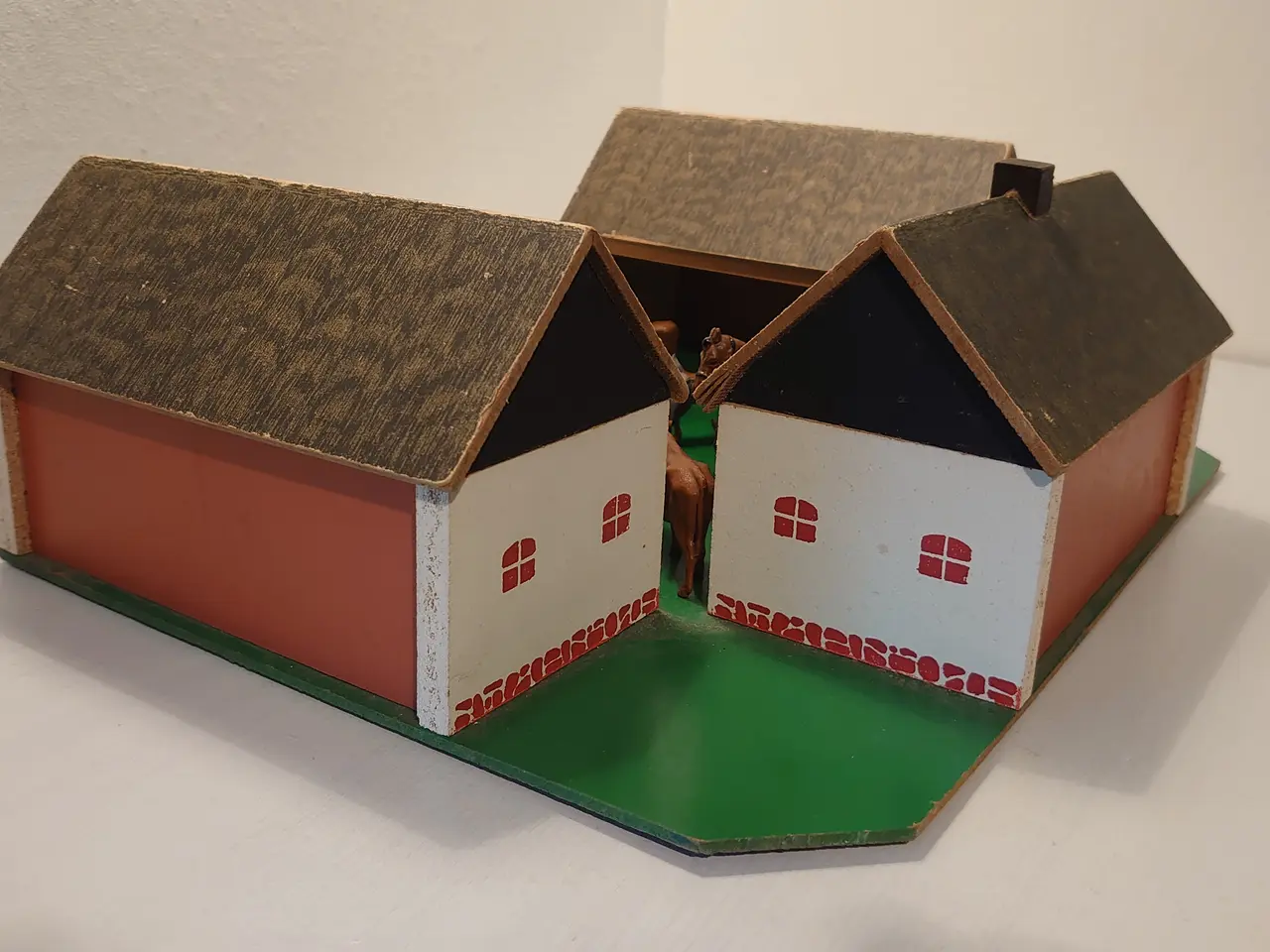 Billede 8 - Reisler! træ bondegård m.17 dele .Ca 1960