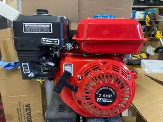 Motor 7.5 hk benzin ny med vandret Aksel 20 mm