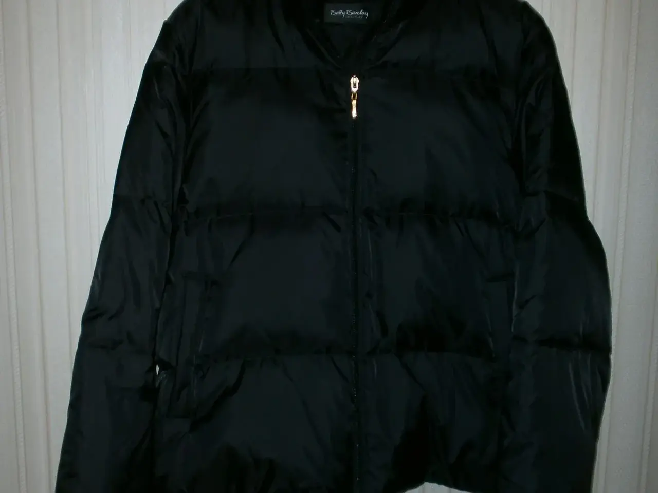 Billede 1 - Betty Barclay - Sort dunjakke