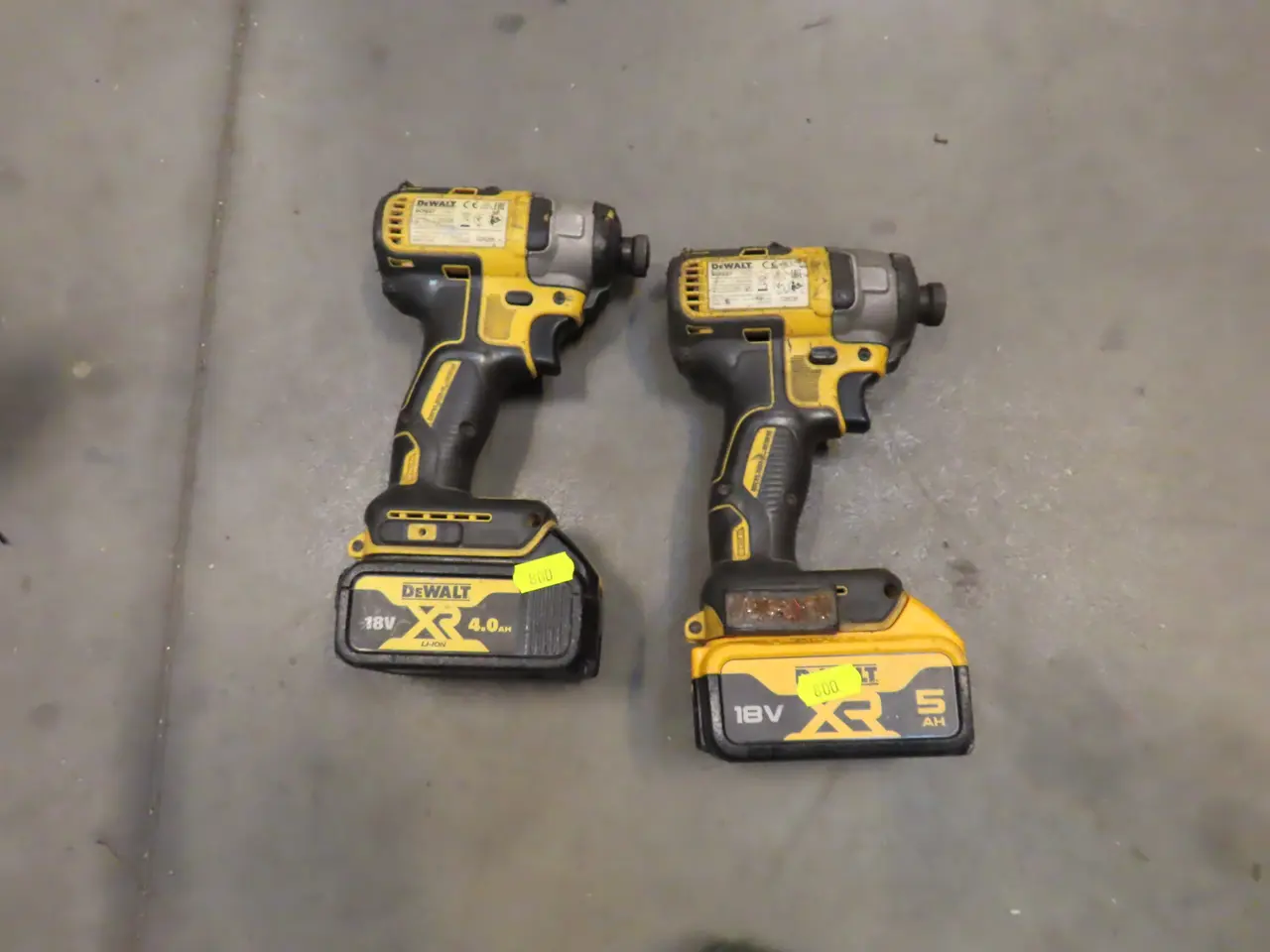 Billede 1 - 2 stk. Akku håndværktøj DEWALT DCF887 med 2 stk. Batterier