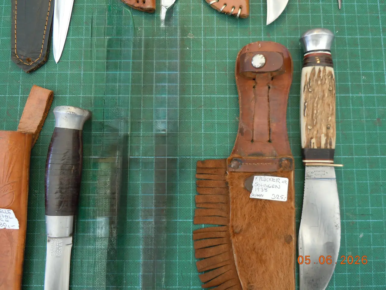 Billede 8 - Knive, dolke og daggerter.