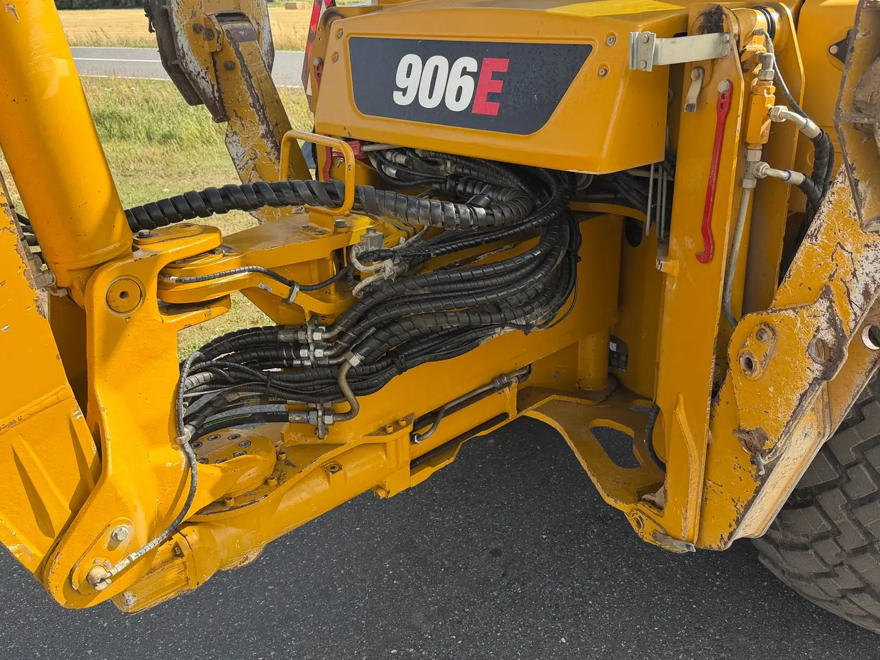 Billede 14 - Hydrema 906E Flot brugt rendegraver med Engcon rotortilt, centralsmøring mm