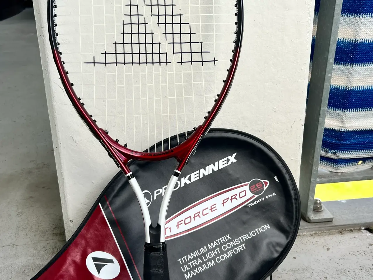 Billede 1 - ProKennex N Force Pro tennisketcher rød/hvid