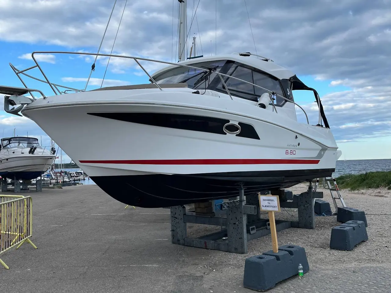 Billede 1 - Beneteau Antares 8.80 m/ 250hk Mercury