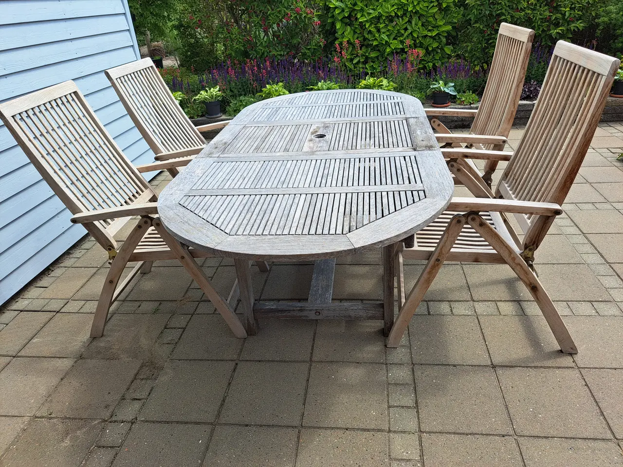 Billede 1 - Havebord med  London positions stole Teak 4 stk.