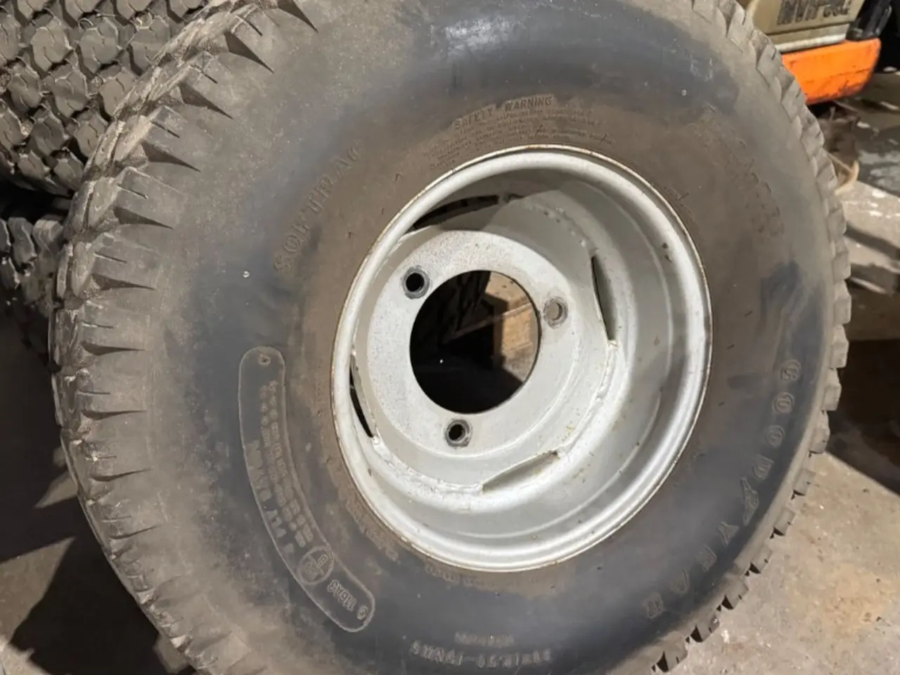 Billede 4 - 4 Dæk Goodyear 33x12,50-15nhs