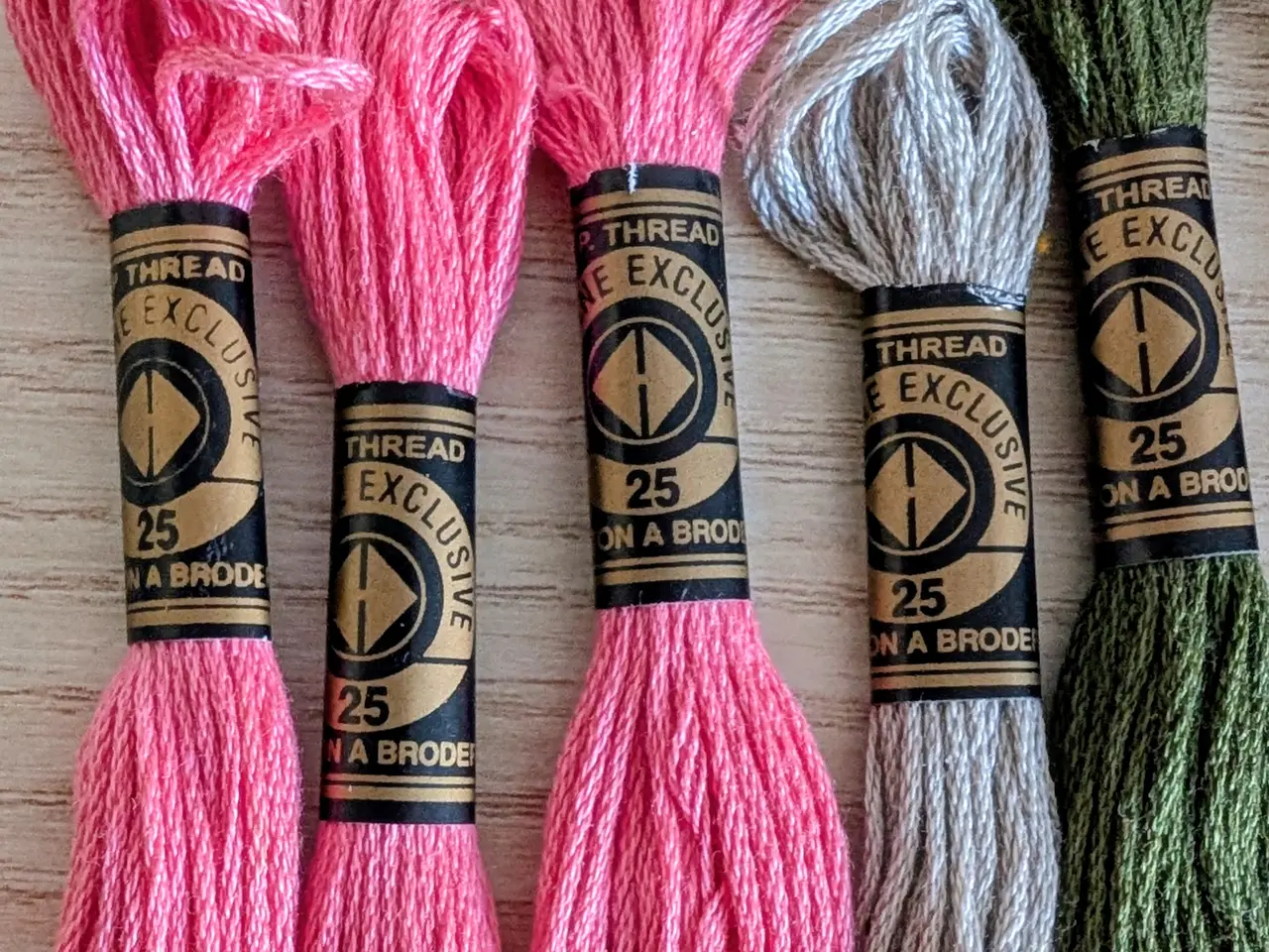 Billede 2 - Mouline exclusive broderigarn - Pose 2