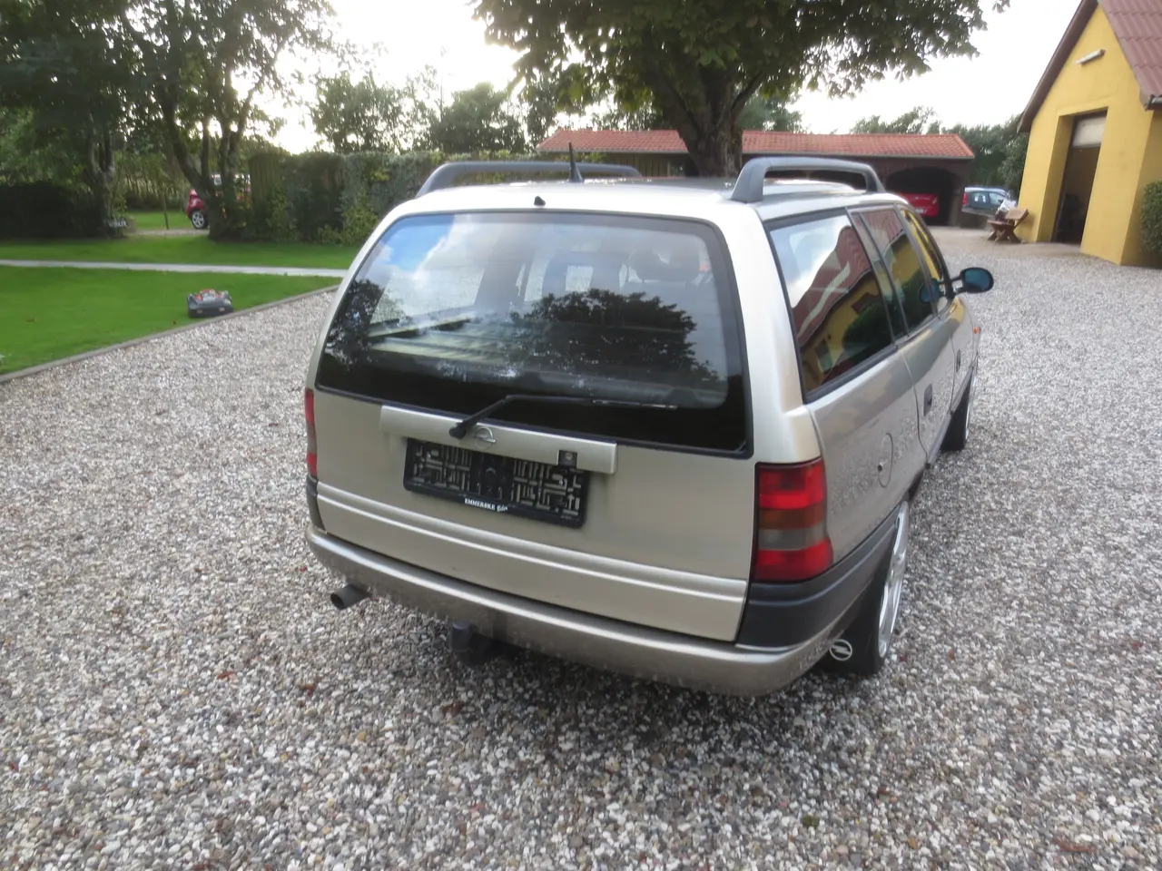 Billede 8 - Pæn Opel Astra 1.8 i St,car 8 års syn.