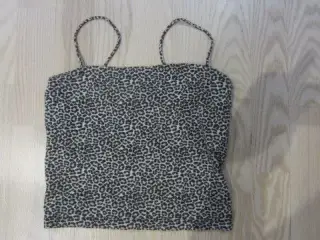 Str. XS, sød top fra Gina Tricot