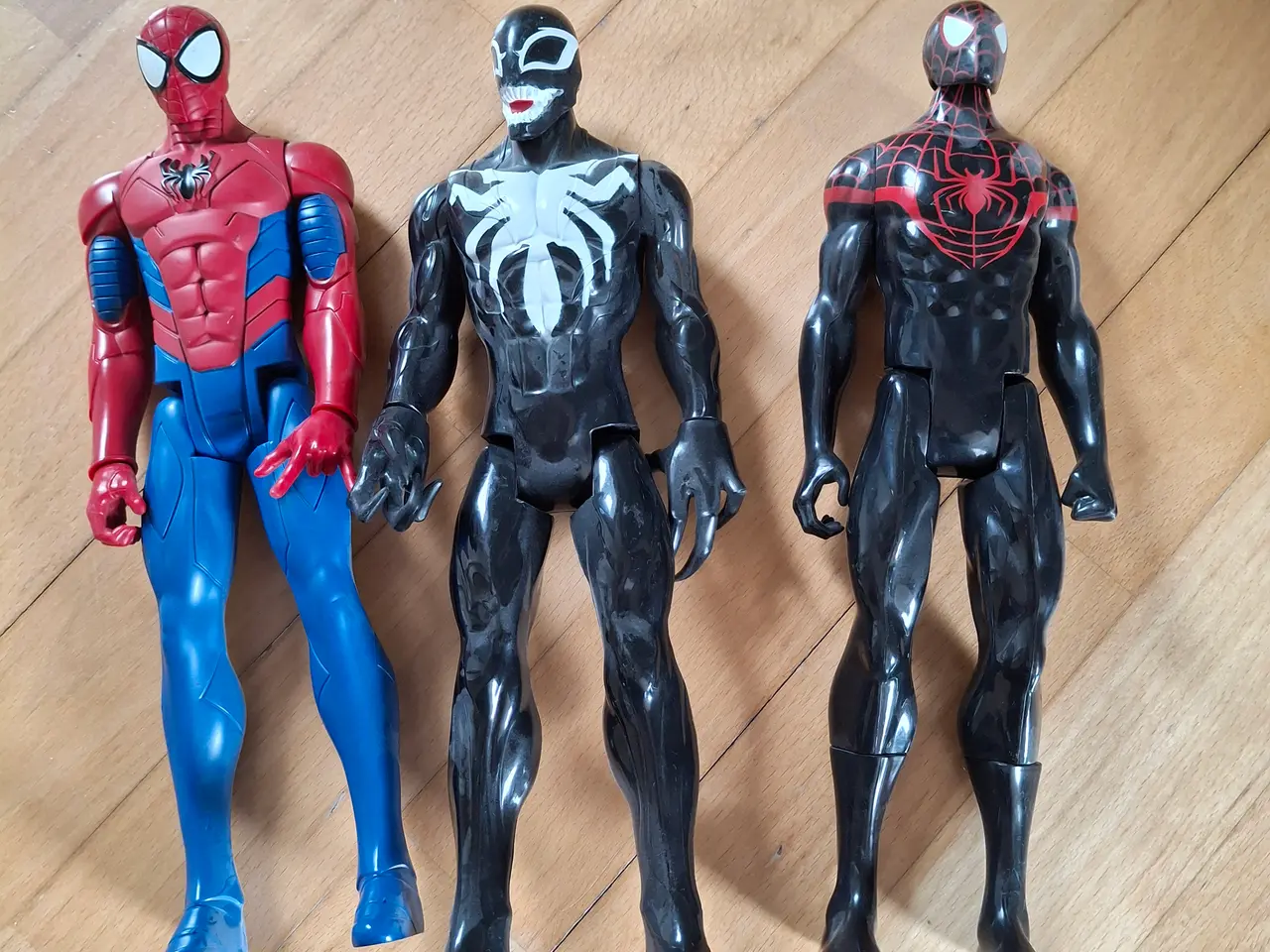 Billede 1 - Marvel figurer 30 cm