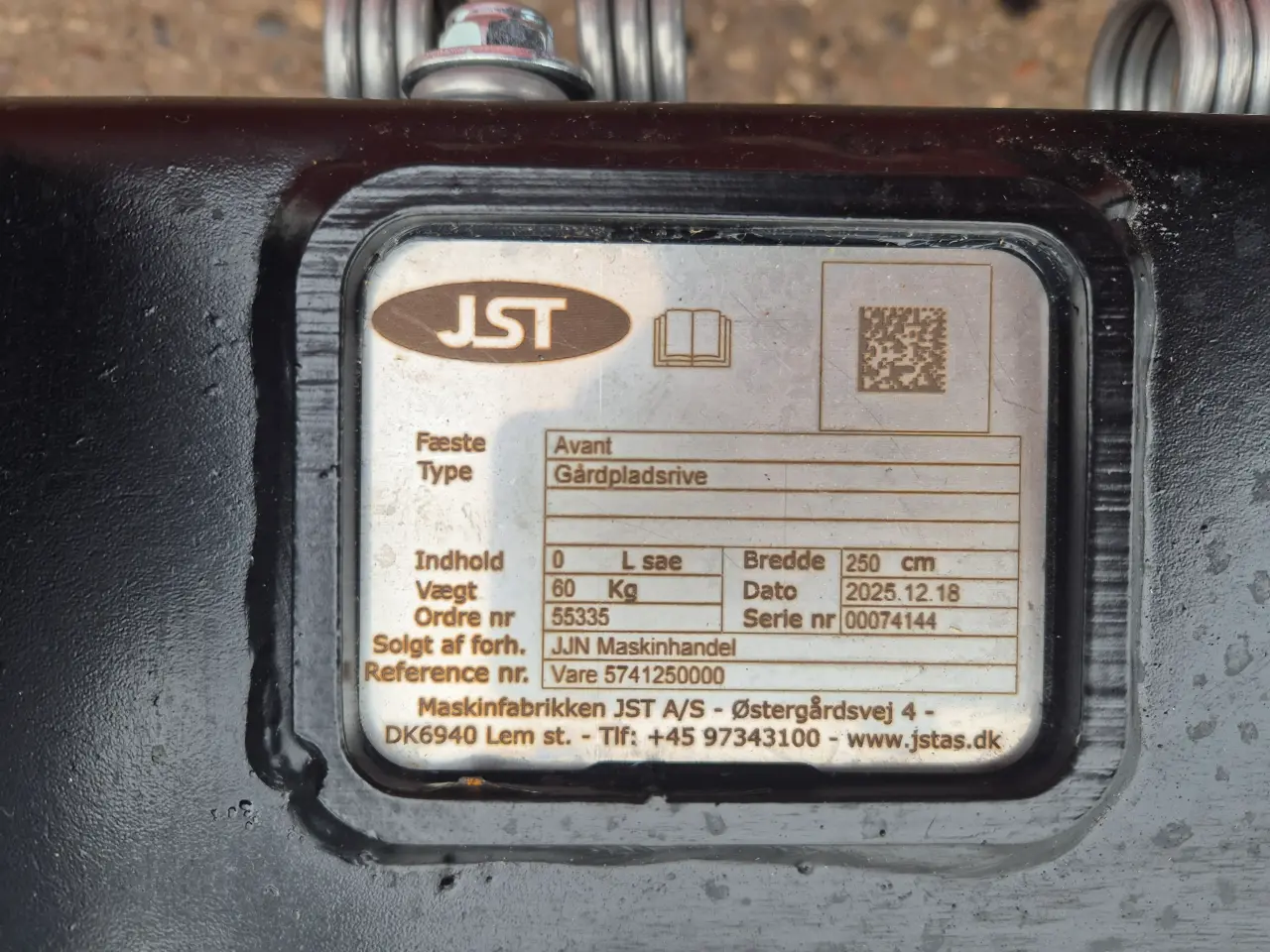 Billede 4 - JST Gårdspladsrive med Avant skifte.