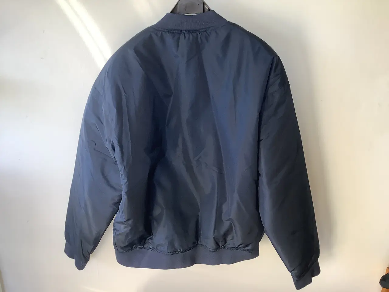 Billede 2 - Billig blå dynejakke med lynlås fra Jack and Jones