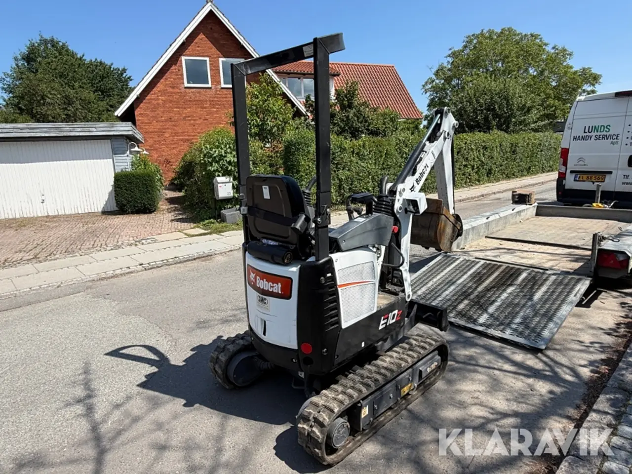 Billede 4 - Gravemaskine med trailer og stort servicekit Bobcat E10Z