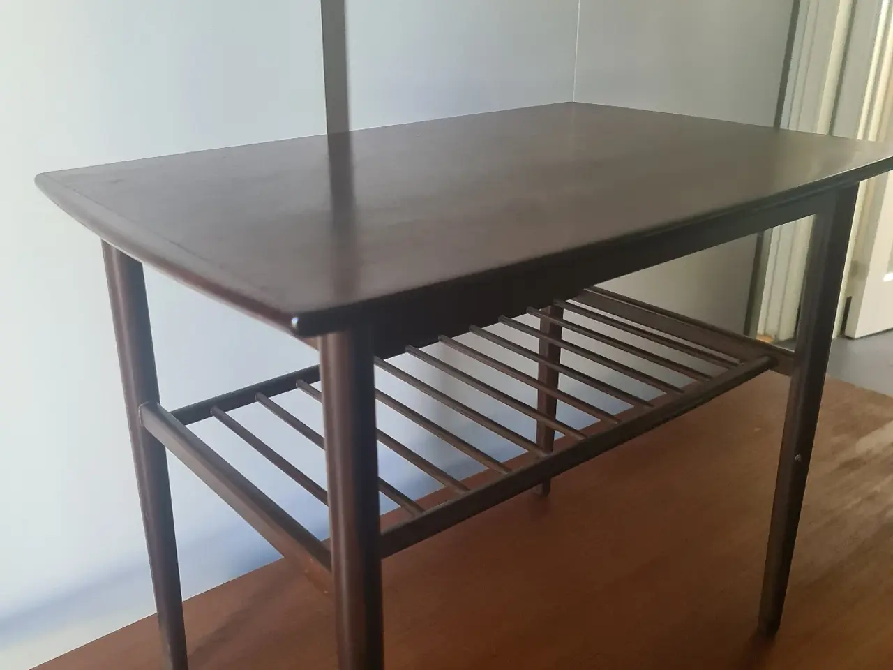 Billede 5 - Dansk sidebord /sofabord med tremmehylde