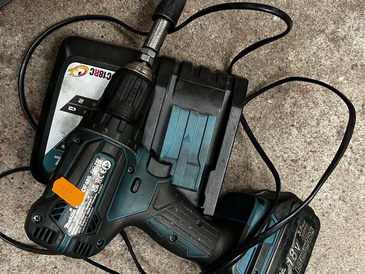 Billede 1 - Skruemaskine m. Lader MAKITA DDF485